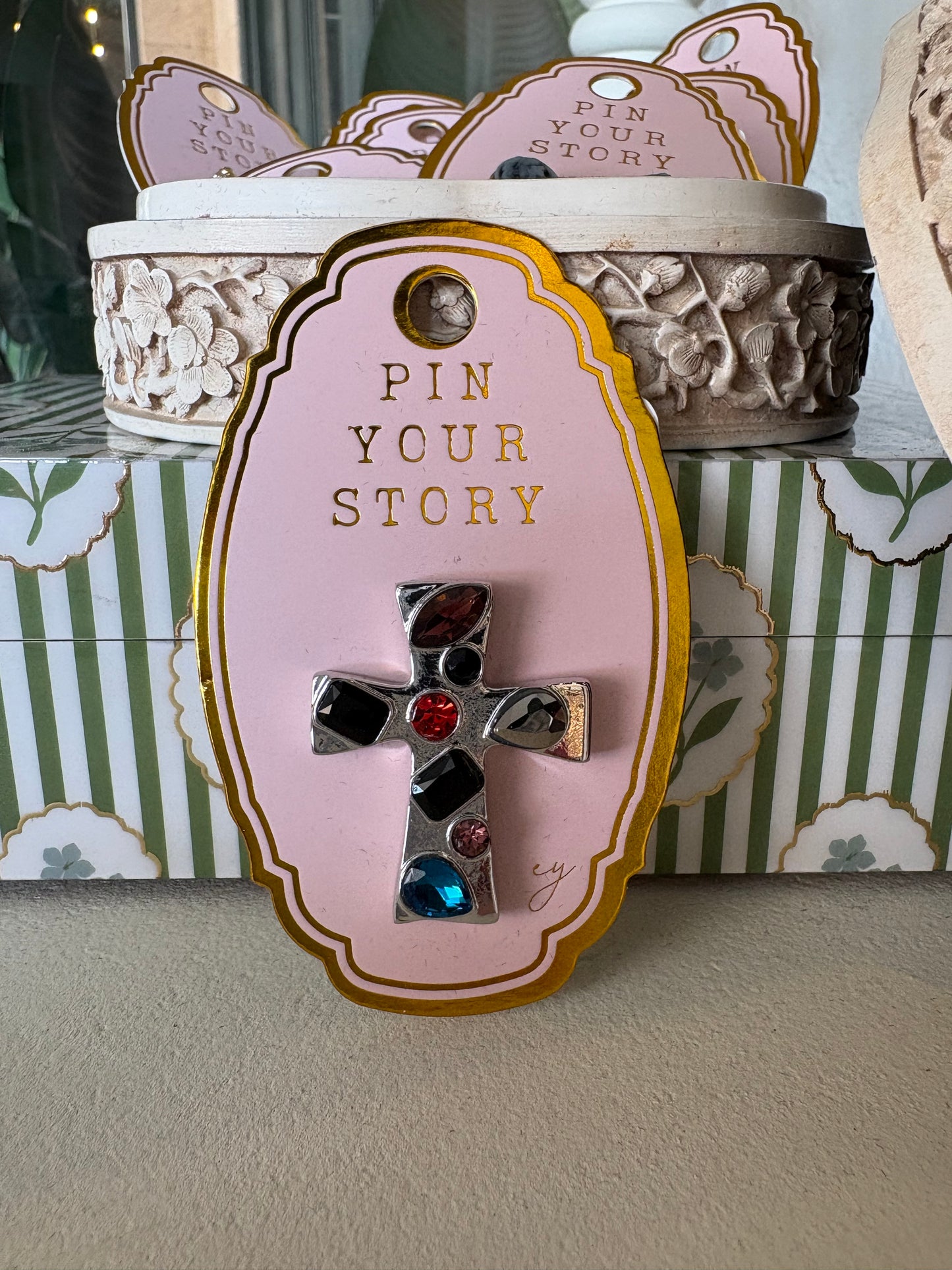 Kit Brooch